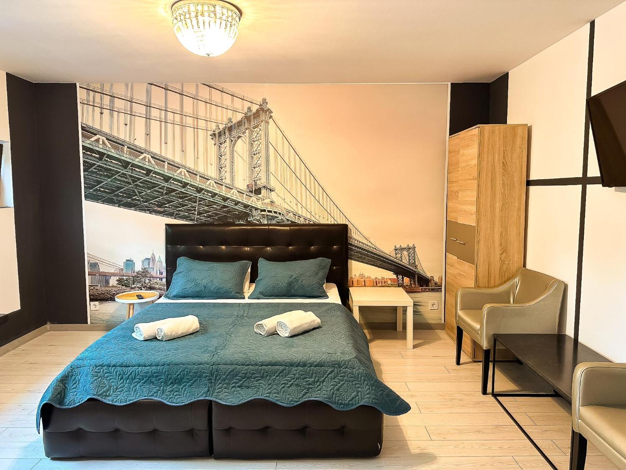 The Bridge - Central Studio With Free Parking Craiova Exterior foto